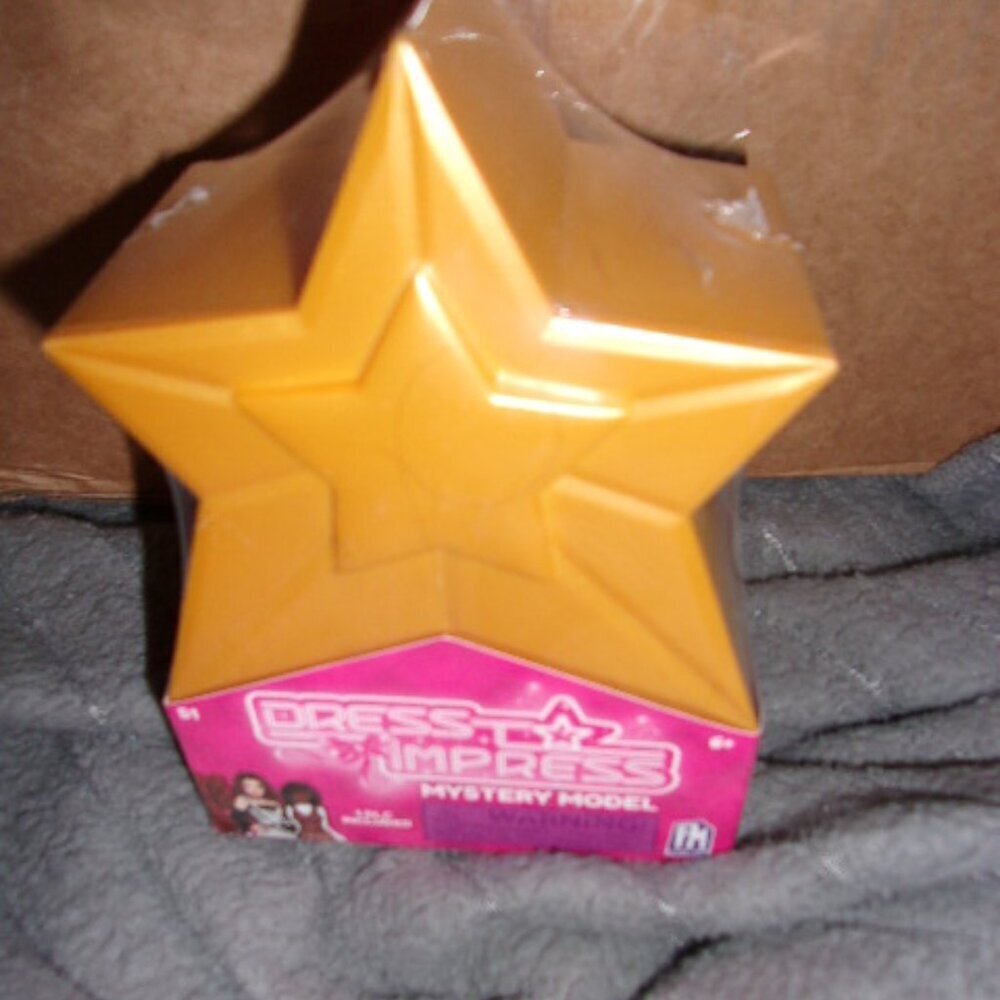 Dress to Impress Mystery Model Toy New